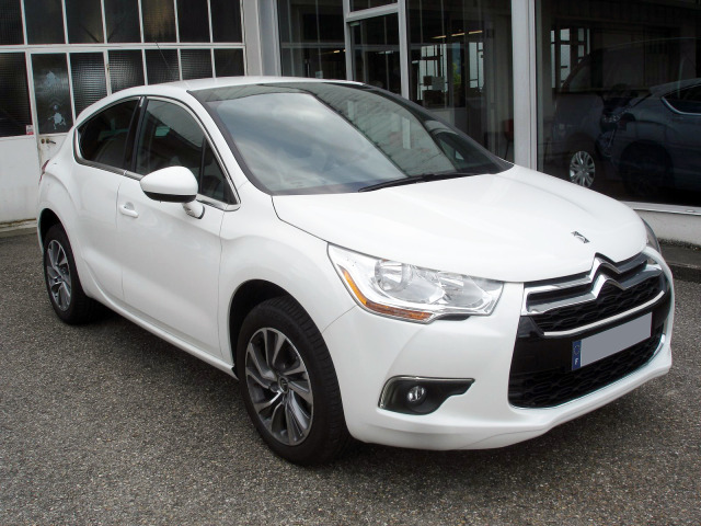 Moldura cromada de contorno de calandria Citroën DS 4