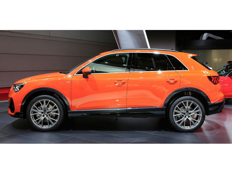Moldura cromada de contorno de los cristales laterales Audi Q3