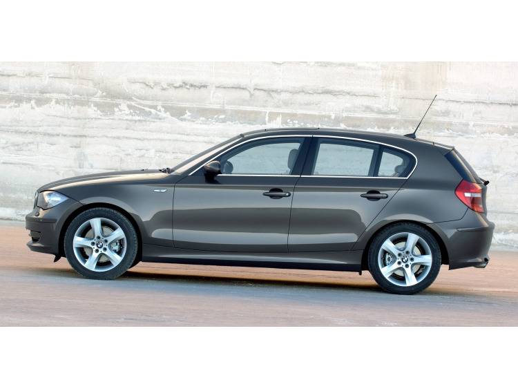 Moldura cromada de contorno de los cristales laterales BMW S&eacute;rie 1 E87 LCI 07-11
