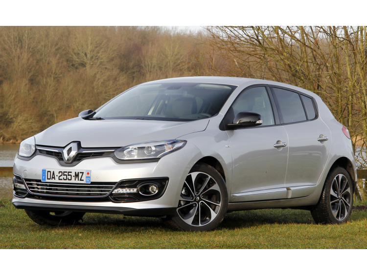 Moldura de calandria inferior cromada Renault M&eacute;gane III 08-12