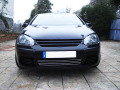 Moldura de calandria inferior cromada VW Golf 5