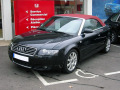 Moldura de calandria superior cromada Audi A4 s&eacute;rie 1 94-98 Audi A4 s&eacute;rie 2 00-04 Audi RS4 00-01 Audi S4 03-08 s&eacute;rie 2 Audi S4 08-11 s&eacute;rie 3 Audi S4 11-16 s&eacute;rie 3 phase 2 Audi S4 16-26 s&eacute;rie 4 Audi S4 97-01 s&eacute;rie 1
