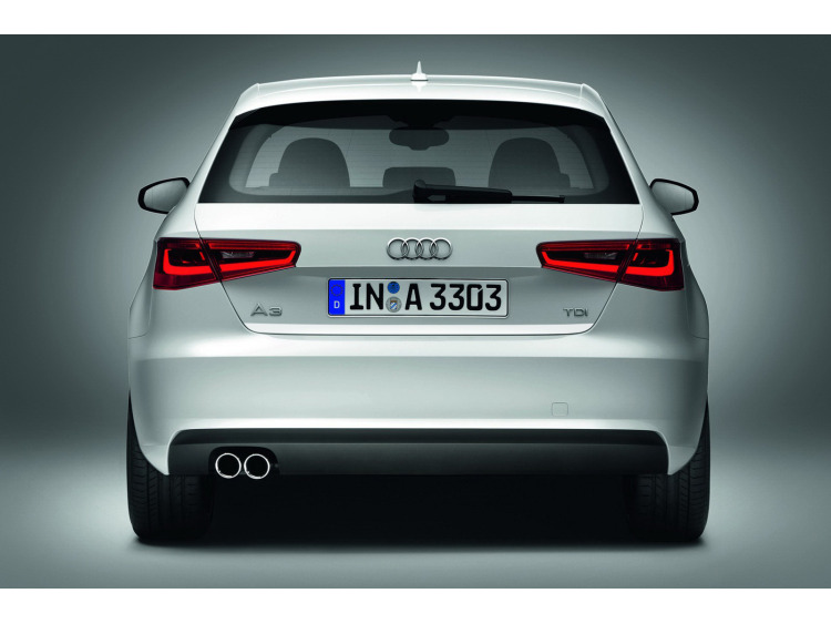 Moldura de maletero cromada Audi A3 S&eacute;rie 1 Phase 2 00-03/S&eacute;rie 3 Limousine 13-16/S&eacute;rie 3 Phase 2 16