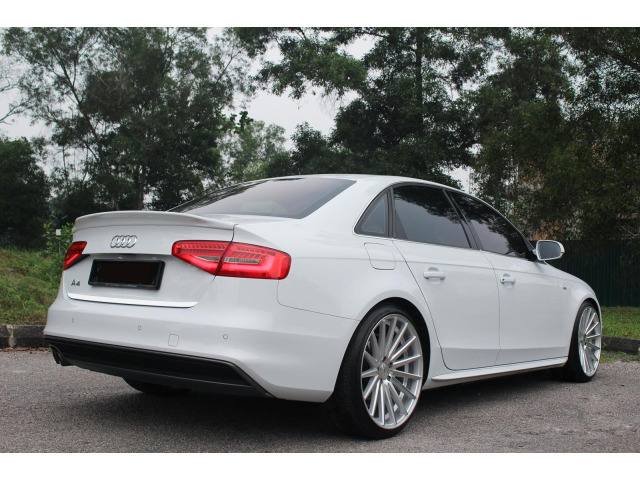 Moldura de maletero cromada Audi A4 série 3 0711