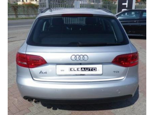 Moldura de maletero cromada Audi A4 série 3 phase 2 avant 1115