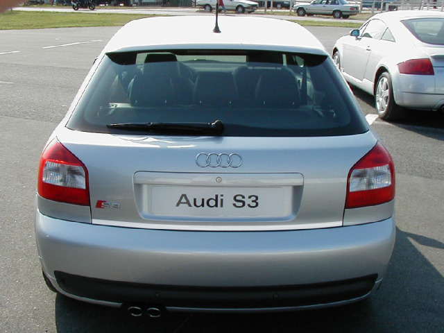 Moldura de maletero cromada Audi S3 9803
