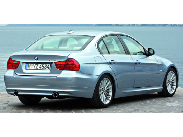 Moldura de maletero cromada BMW M3 E90 Berline 0708 BMW M3 E90 Berline LCI 0811 BMW M3 E92 Coupé 0710 BMW M3 E92 Coupé LCI 0913 BMW M3 E93 Cabriolet 0810 BMW M3 E93 Cabriolet LCI 0913