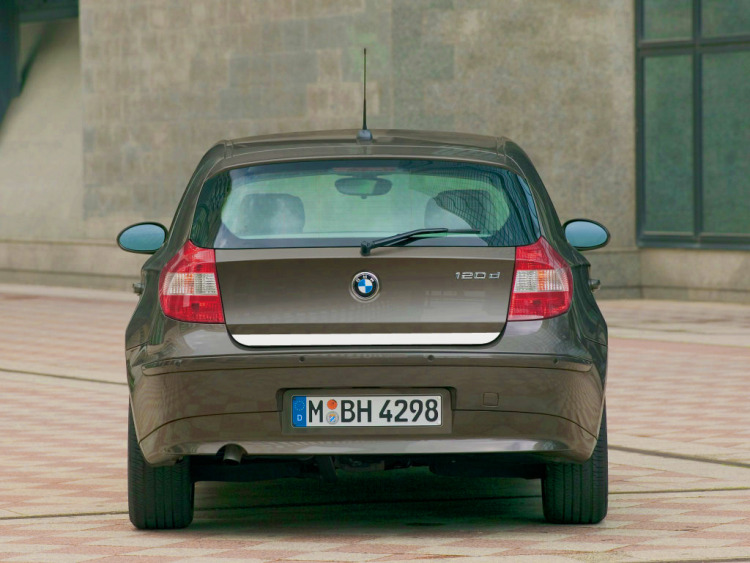 Moldura de maletero cromada BMW S&eacute;rie 1 E87 04-07