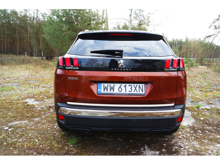 Moldura de maletero cromada Peugeot 3008 II (16-20)