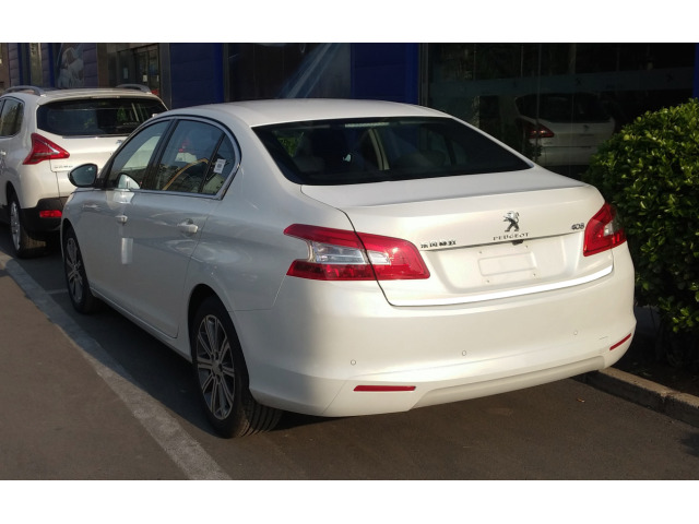 Moldura de maletero cromada Peugeot 408