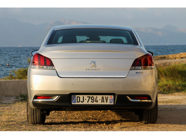 Moldura de maletero cromada Peugeot 508 Berline phase 2
