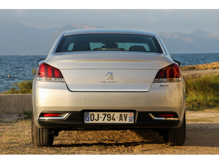 Moldura de maletero cromada Peugeot 508 Berline phase 2