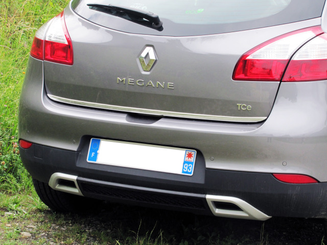 Moldura de maletero cromada Renault Mégane III 0812 Renault Mégane III phase 2 1213 Renault Mégane III phase 3 1321