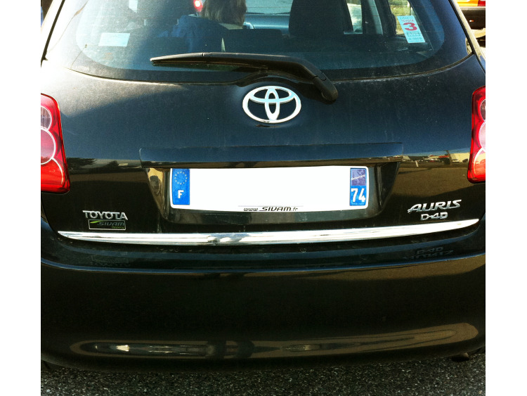 Moldura de maletero cromada Toyota Auris
