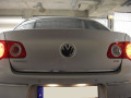 Moldura de maletero cromada VW Fox VW Golf 1 VW Golf 2 VW Golf 3 VW Golf 5 SW VW Golf 6 Plus VW Golf 6 SW VW Golf 7 VW Golf 7 SW VW Golf Sportsvan VW Jetta VW Phaeton VW Sharan VW Touareg