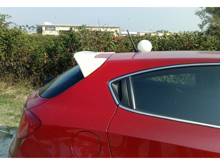 Spoiler / aler&oacute;n Alfa Romeo Giullietta preparado