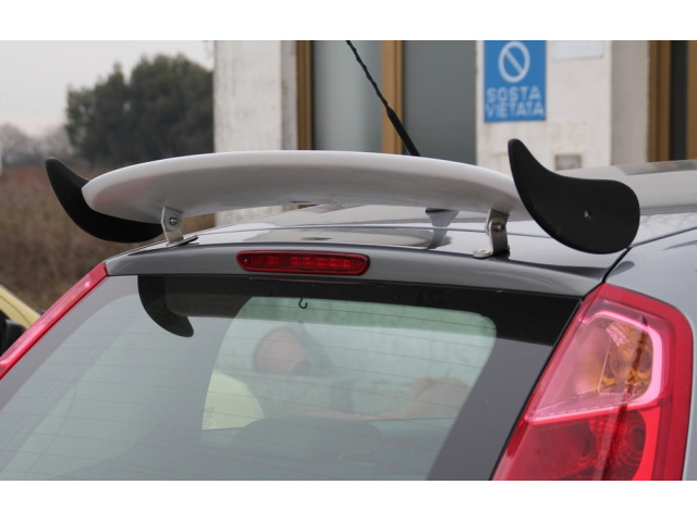 Spoiler  alerón Fiat Grande Punto 0509  Fiat Punto phase 1 9903 3p v4